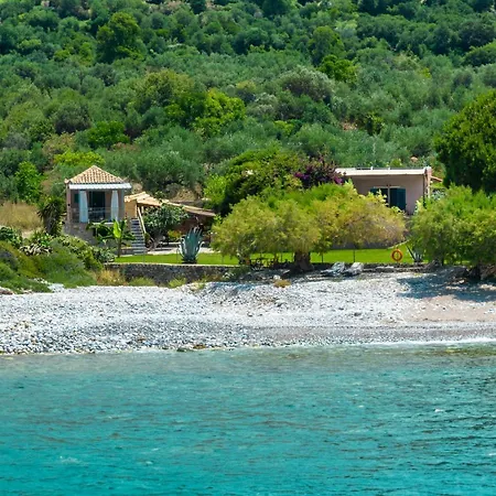 Malsova-home * Kotronion (West Mani)