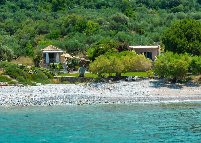 Malsova-home * Kotronion (West Mani)