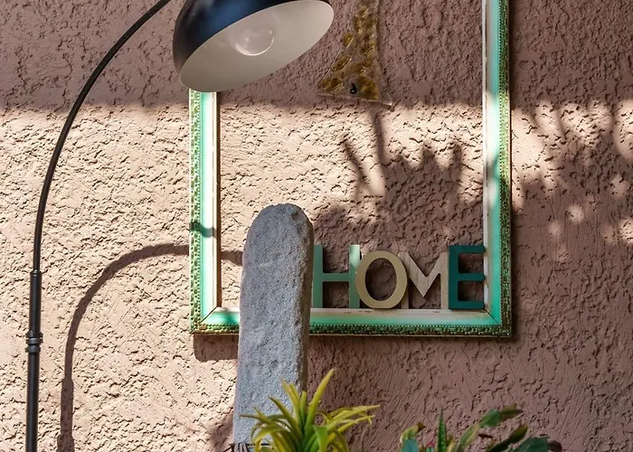 Malsova-home * Kotronion (West Mani)