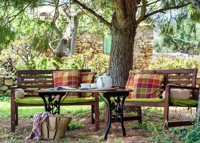 Malsova-home * Kotronion (West Mani)